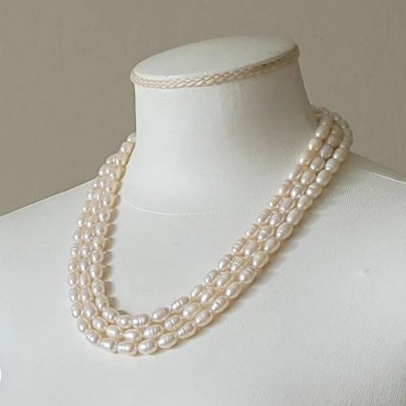 Long Freshwater Pearl Necklace - Picture 2 of 4